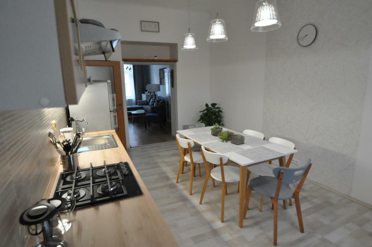 Jirina Appartments Prag Exterior foto