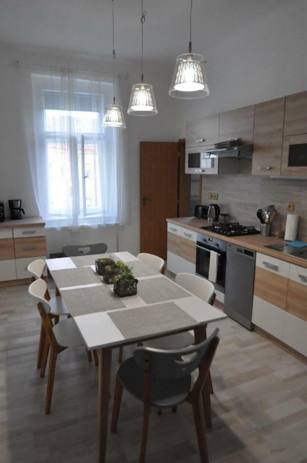 Jirina Appartments Prag Exterior foto